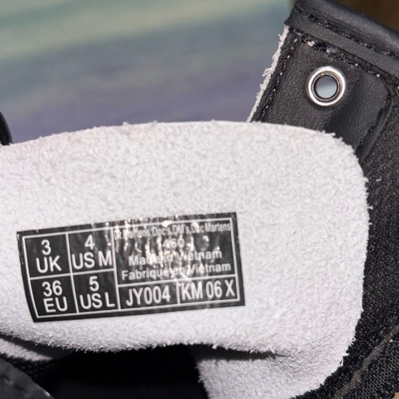 DR DOC MARTENS 1460 COMBAT BOOTS WHITE LEATHER LACE UP women’s size 5 - Picture 7 of 8